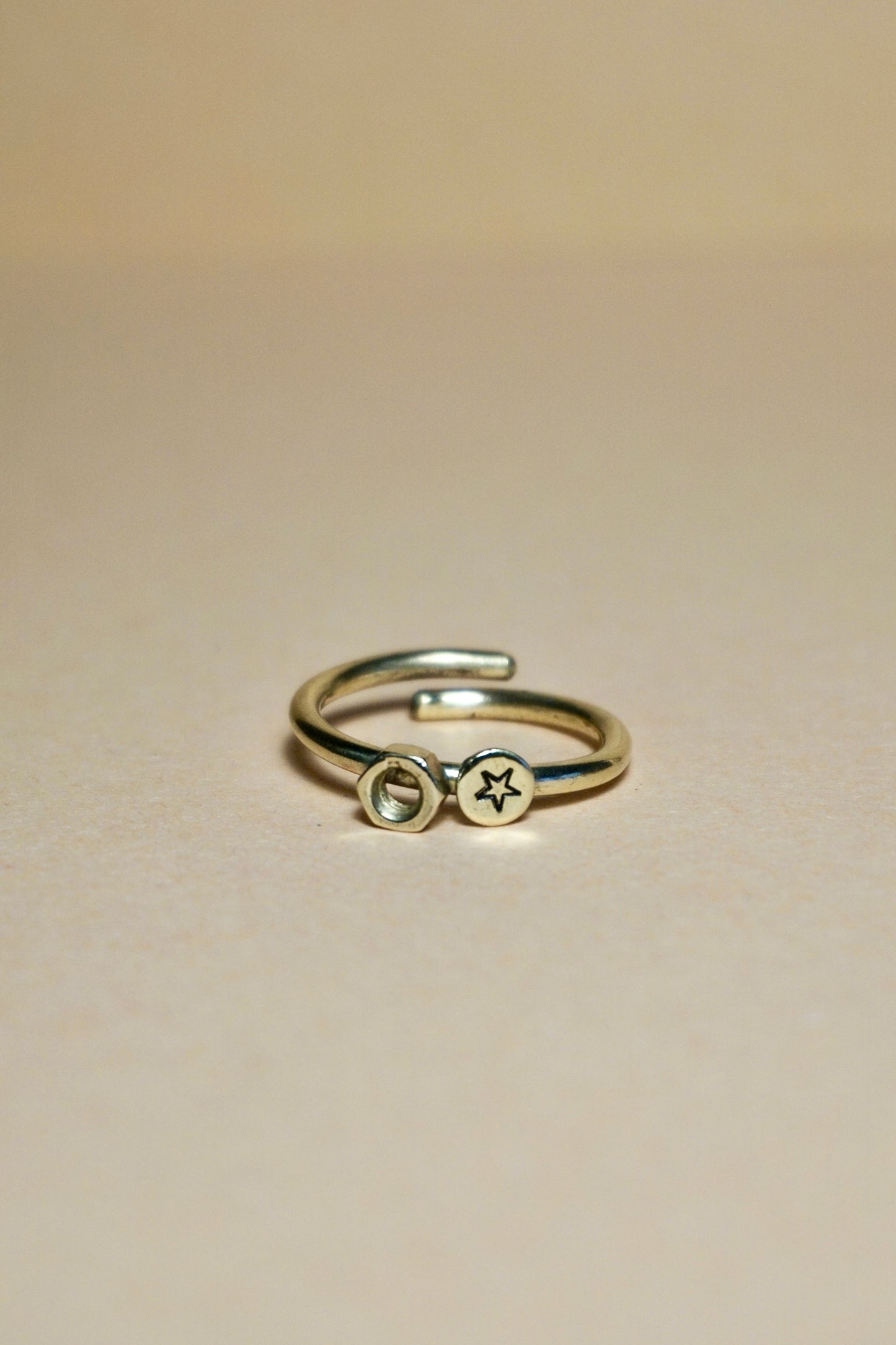Anello Inciso