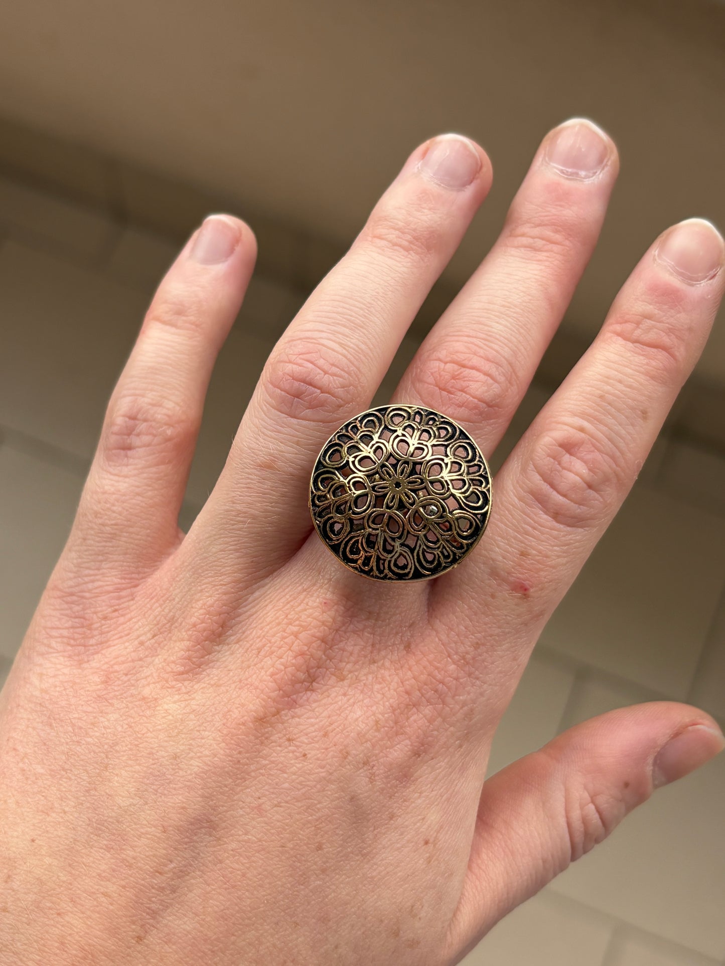 Anello Bottone