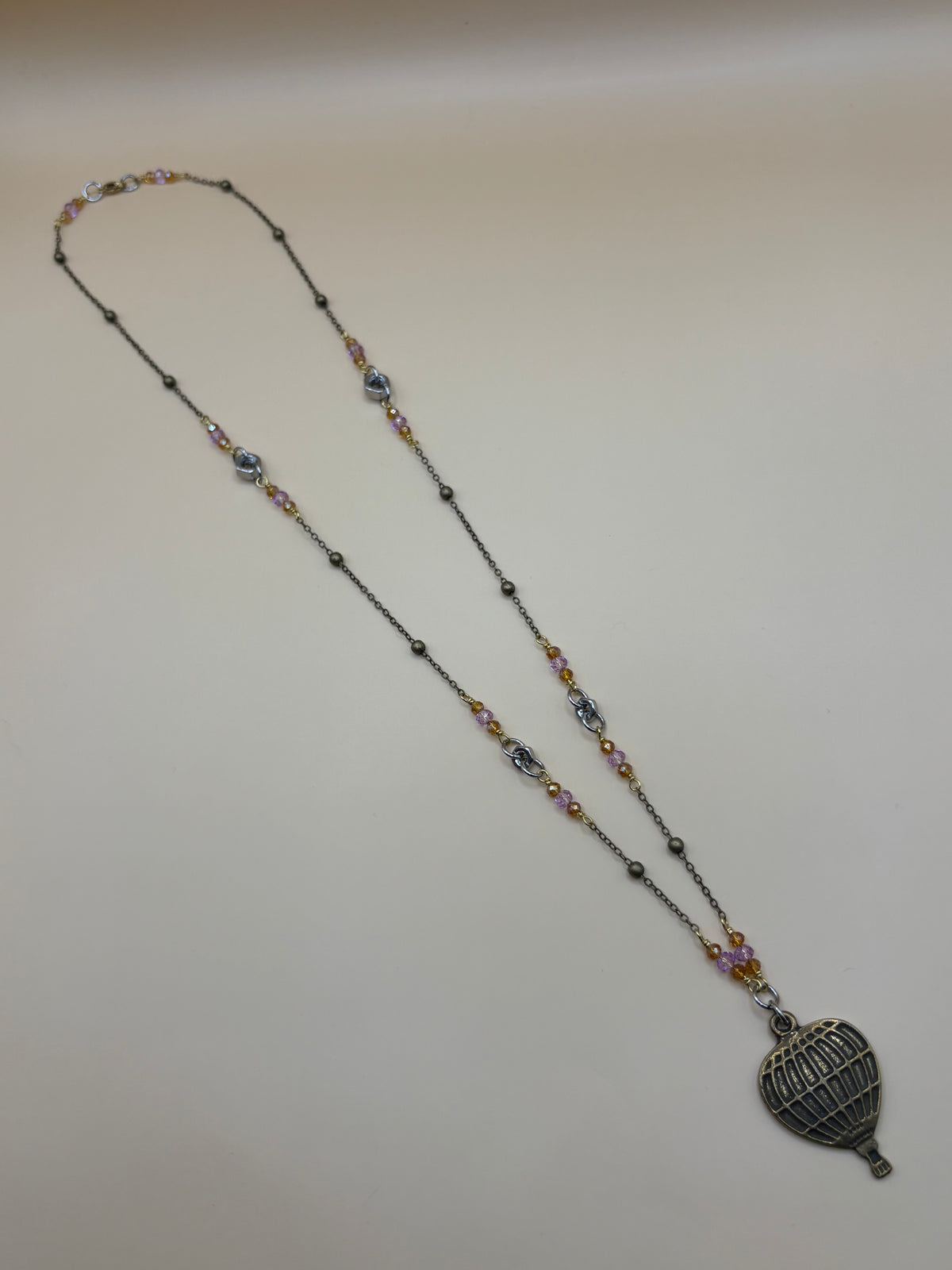 Collana Mongolfierina con ciondolo a mongolfiera e cristalli