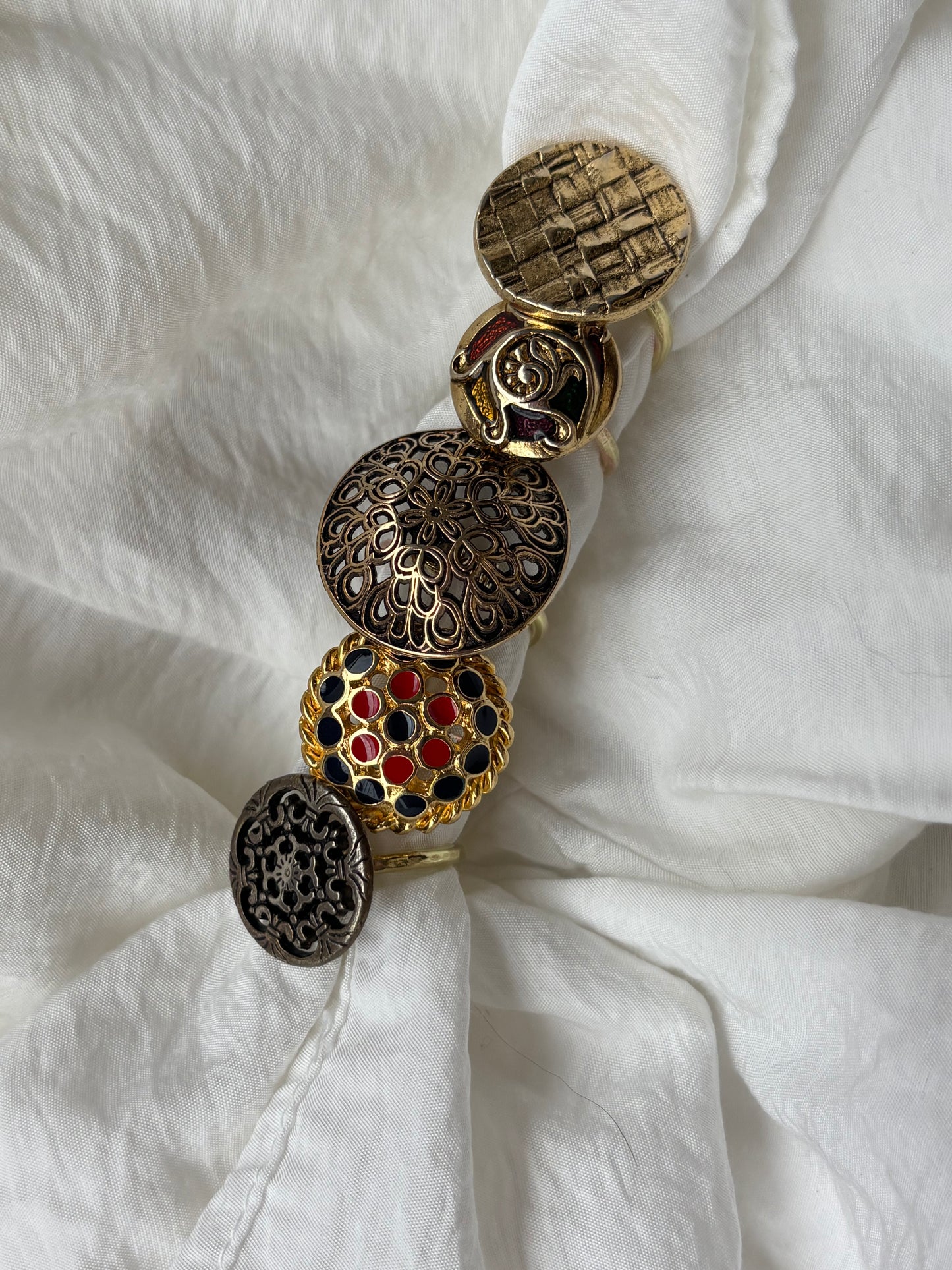 Anello Bottone