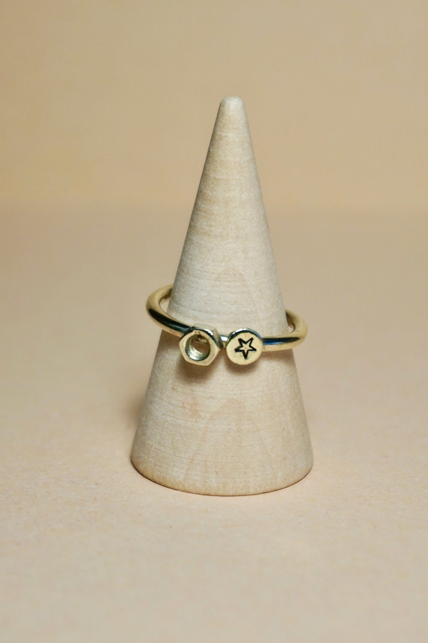 Anello Inciso